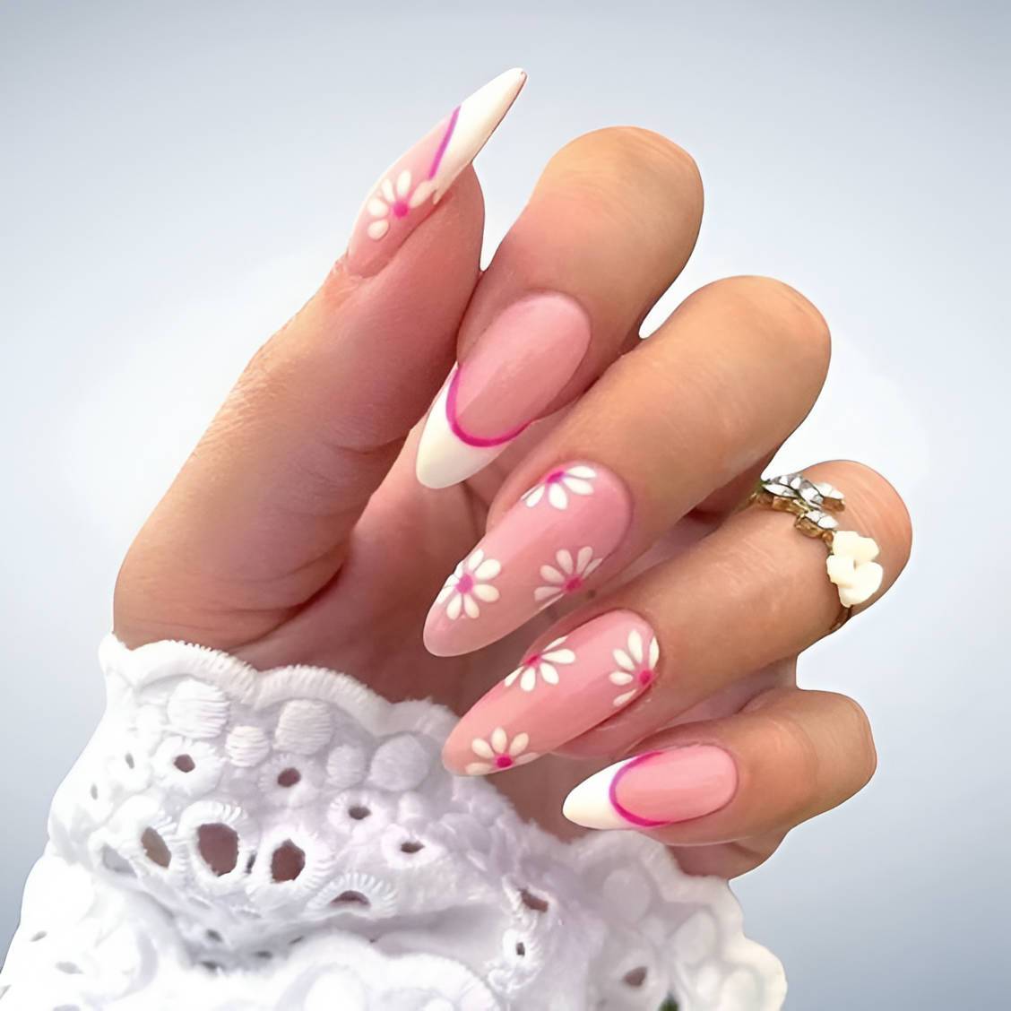 27 Easy Yet Pretty Floral Nail Designs Perfect For Summer - 199