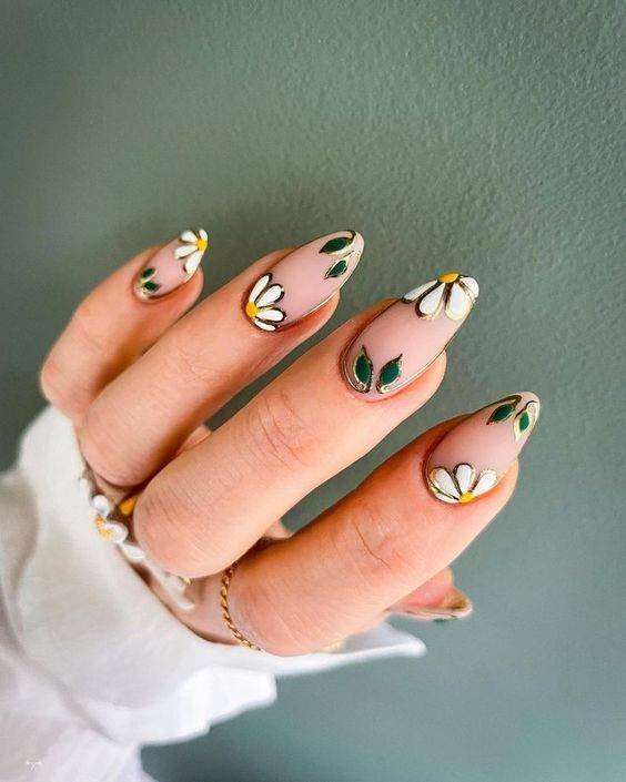 27 Easy Yet Pretty Floral Nail Designs Perfect For Summer - 215