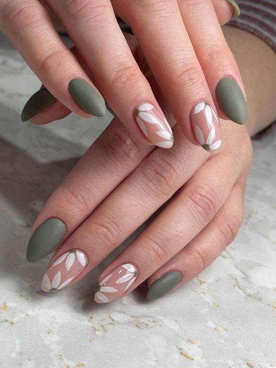 27 Easy Yet Pretty Floral Nail Designs Perfect For Summer - 219