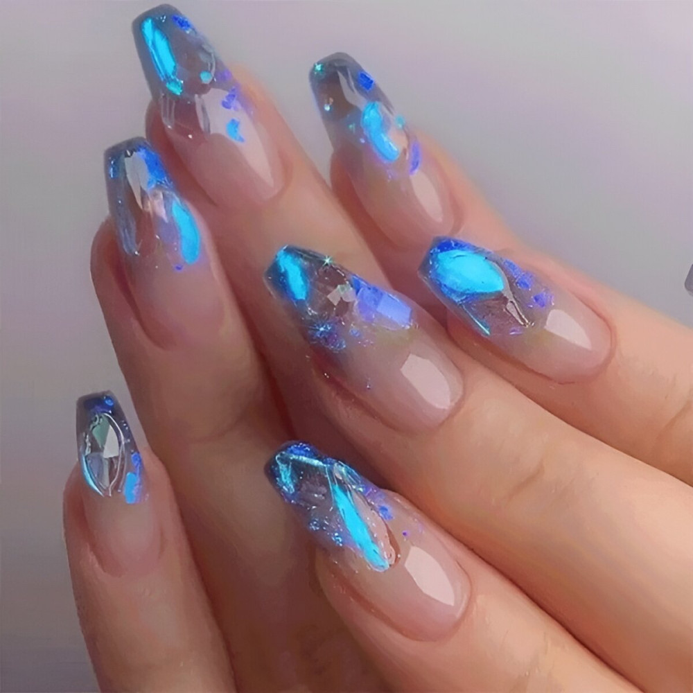 30 Irresistible Glass Nail Ideas For Stylish Girls - 185