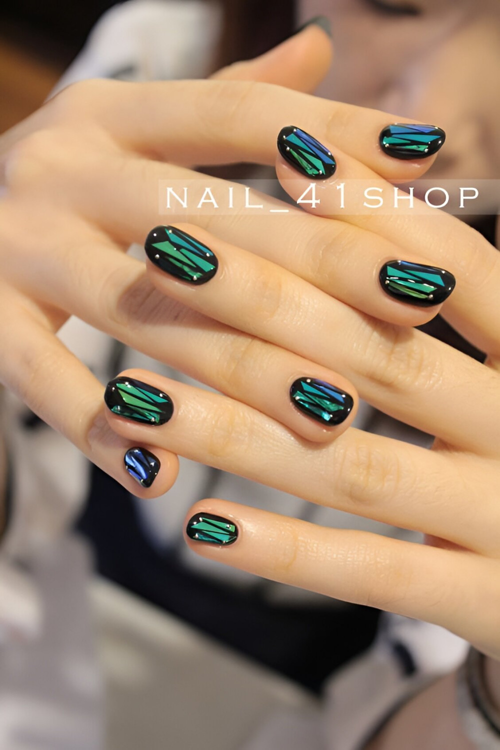 30 Irresistible Glass Nail Ideas For Stylish Girls - 221