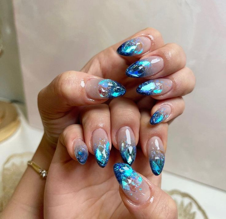 30 Irresistible Glass Nail Ideas For Stylish Girls - 223