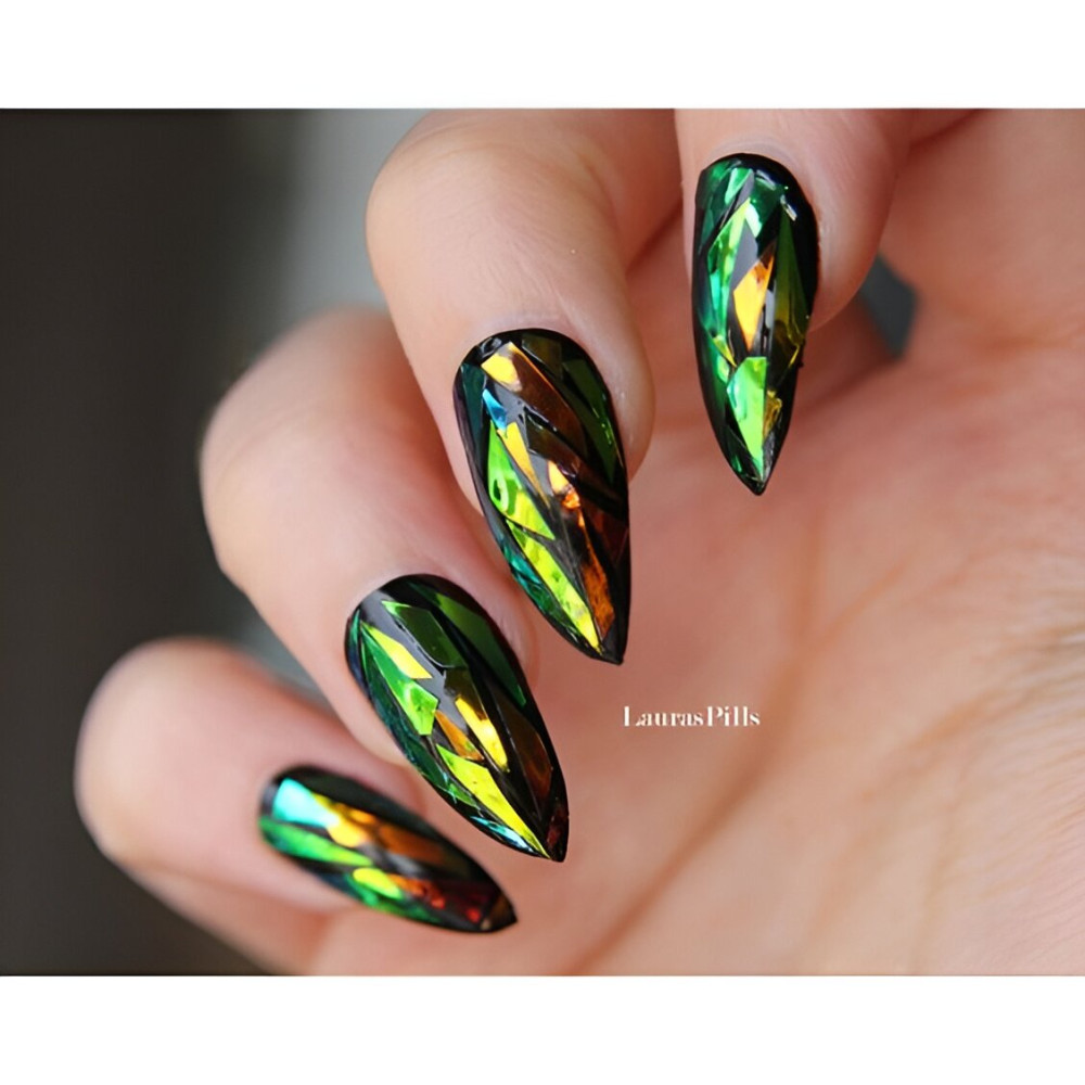 30 Irresistible Glass Nail Ideas For Stylish Girls - 201